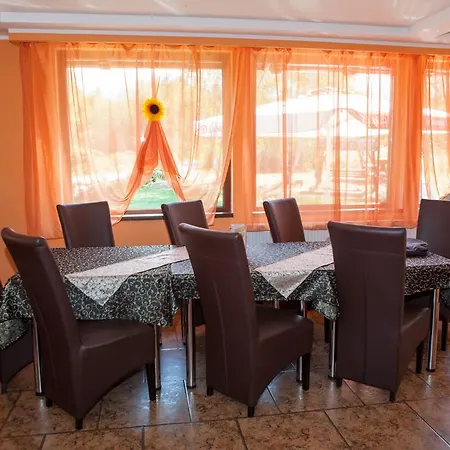 Pensiunea Royal Garden 3* Simbata de Sus