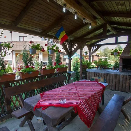 Pensiunea Royal Garden 3* Simbata de Sus