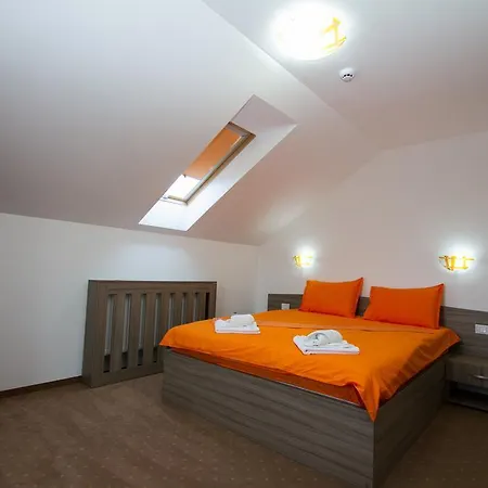 Pensiunea Royal Garden 3* Simbata de Sus